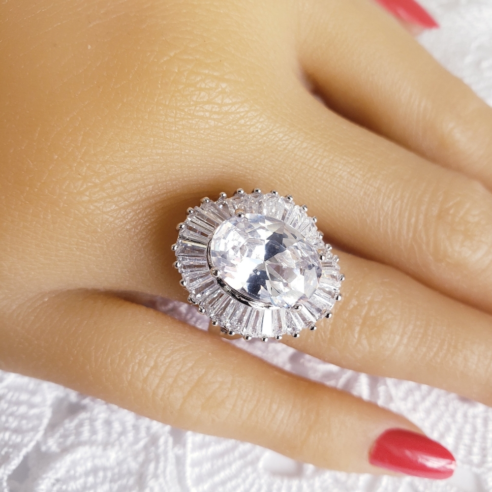 💙NEW! Simulated Diamond Ring 🤍Size 6.75